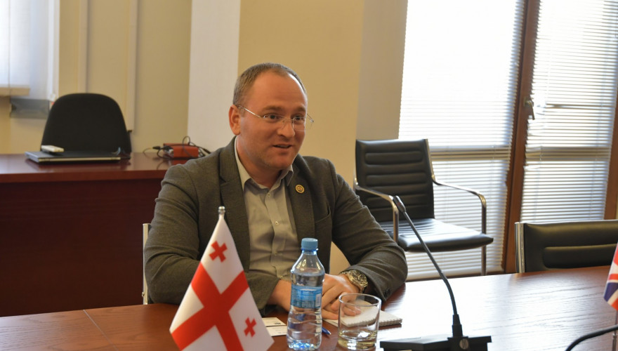 ირაკლი ბერაია საქართველოში გაერთიანებული სამეფოსა და საფრანგეთის ელჩებს შეხვდა