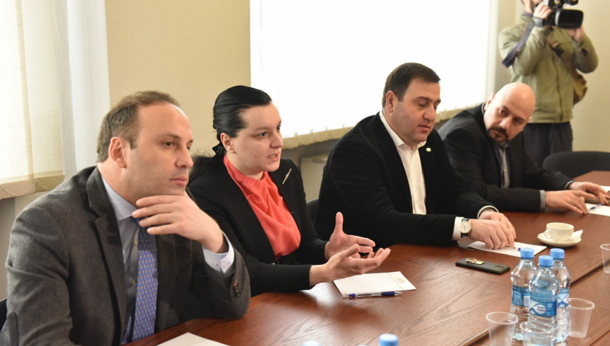 Levan Koberidze: Meeting with doctors and hospital heads once again predicated the earnestness of the Minister of Healthcare’s report to the Parliament