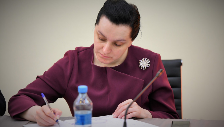 Faction Independent Members of Parliament Discussing Draft State Budget 2020