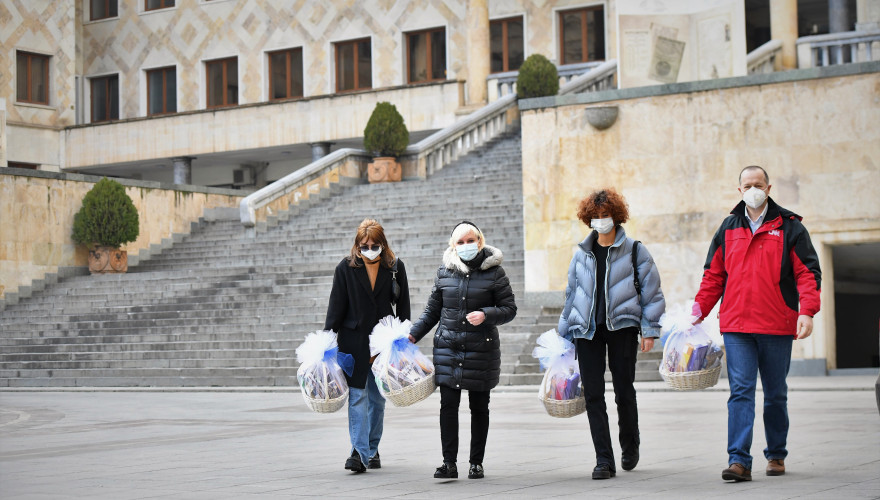 Christmas Gifts Delivered to Representatives of Patriarchate on behalf of Parliament