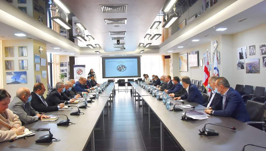 ვეტერანების საქმეთა სახელმწიფო სამსახურმა პარლამენტის თავდაცვისა და უშიშროების კომიტეტის წევრებს უმასპინძლა