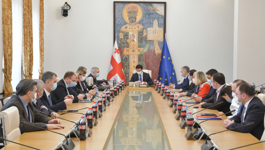 The sitting of the Bureau