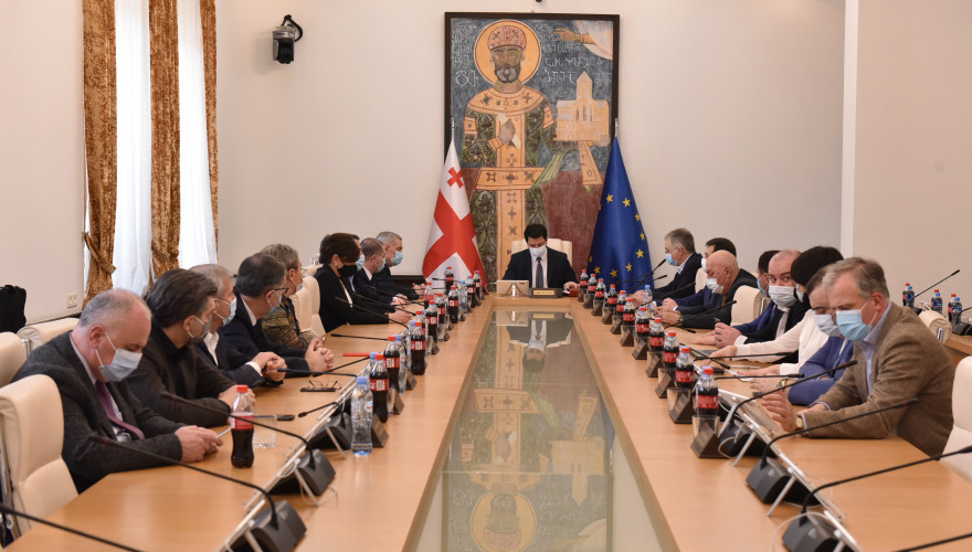The sitting of the Bureau