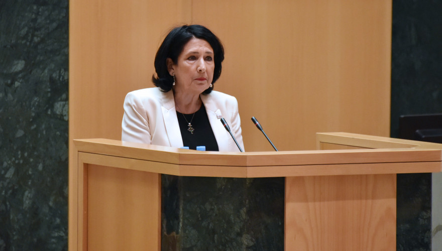 The President of Georgia reporting to the Parliament at the Extraordinary Session