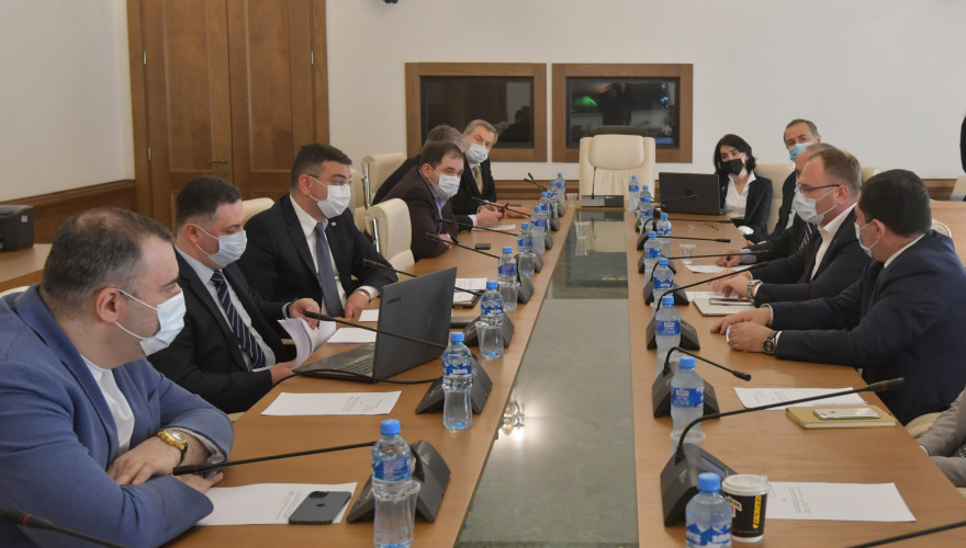 The Defense and Security Committee heard the Acting Chief of the Intelligence Service on South Caucasus security issues