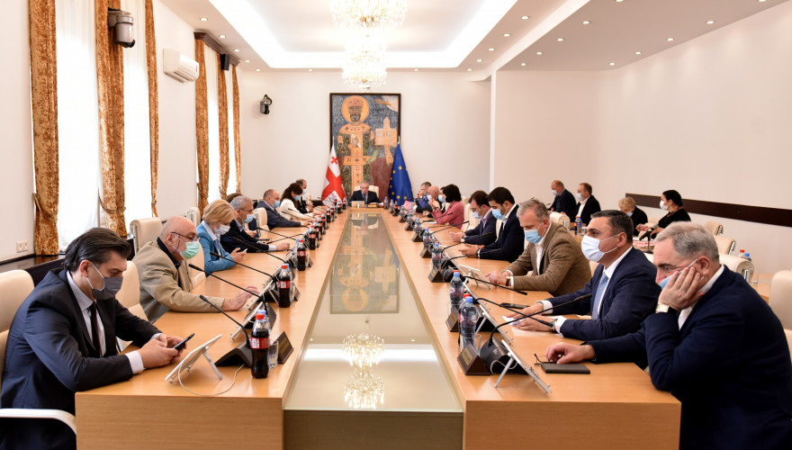 The sitting of the Bureau