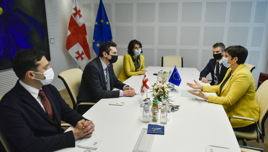 The Speaker discussing the EU integration process of Georgia with the Vice-President of the European Parliament