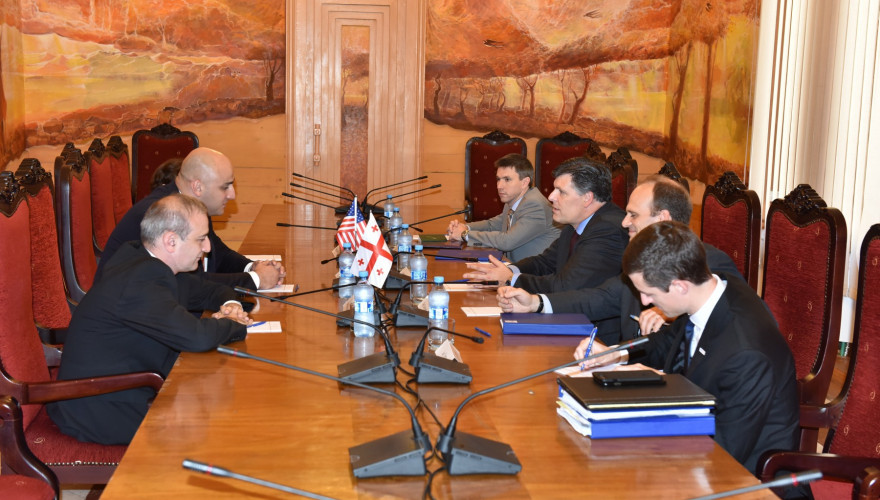 The meeting of Nikanor Melia with the USAID Assistant Administrator